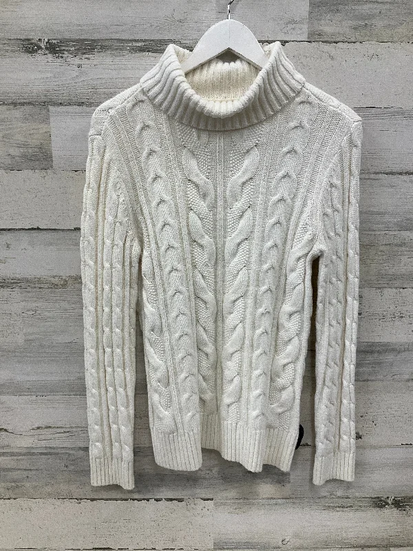 Sweater By Croft And Barrow In White, Size: M