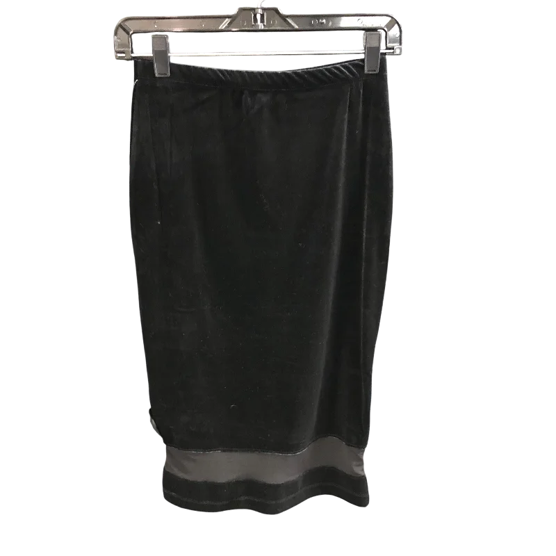 Skirt Mini & Short By Bozzolo In Black, Size: S