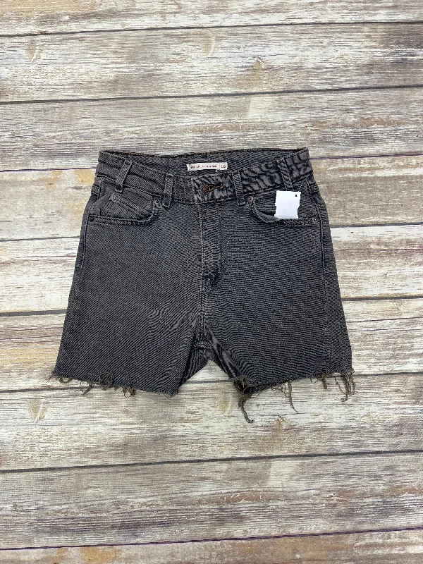 Shorts By Levis In Grey, Size: 2