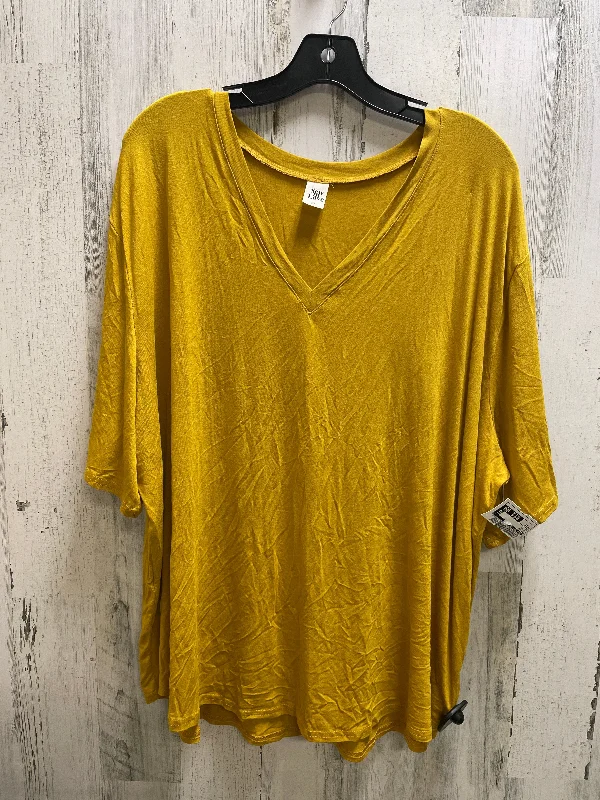 Top Short Sleeve By Sew In Love In Yellow, Size: 2x