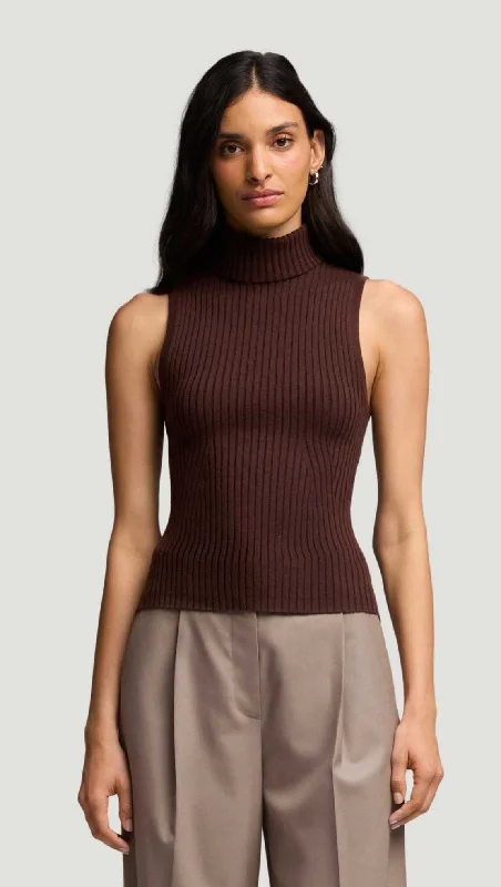 Feminine Soft - Hued Look Sleeveless Turtleneck in Stretch Wool | Chocolate