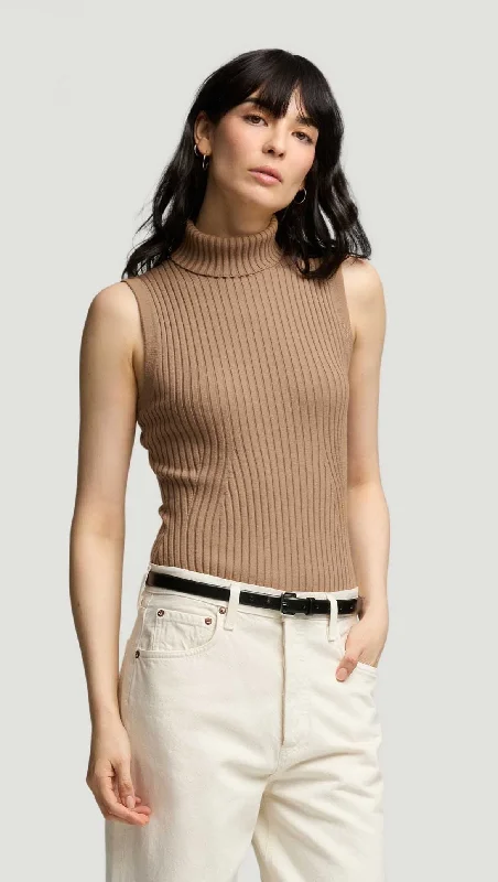Y2K Nostalgic Fashion Look Sleeveless Turtleneck in Stretch Wool | Camel